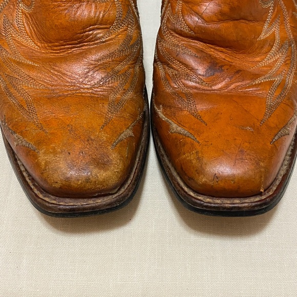 Ariat Woman’s Orange/Brown Western Distressed Square Toe Boots, Size 9. - Picture 4 of 16